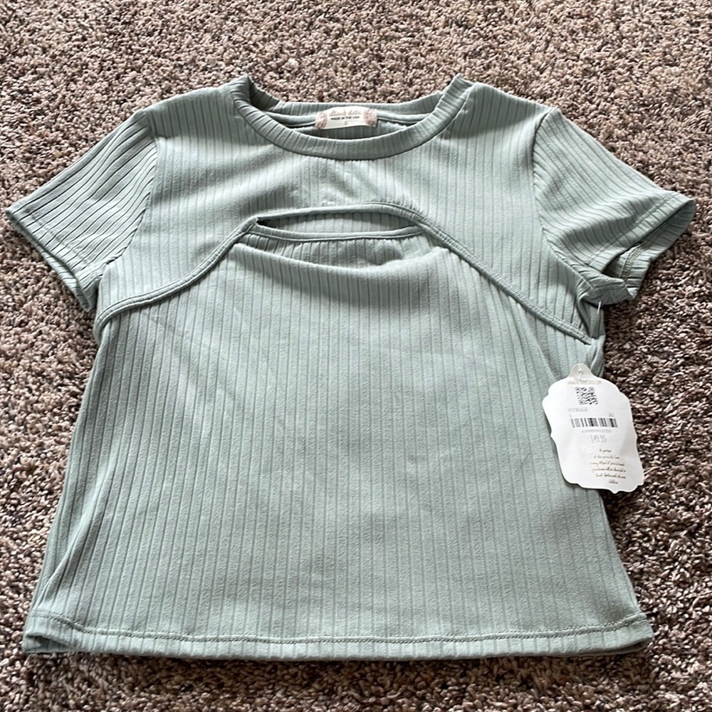 Altar’d state top (sage green) size:small